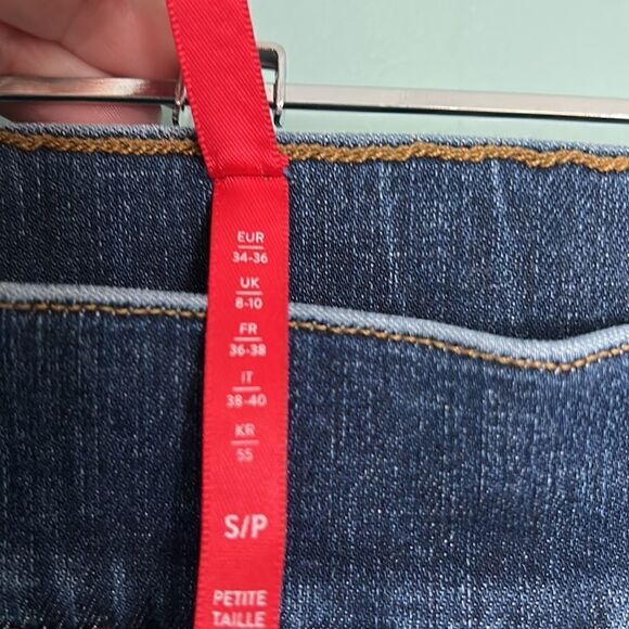 Spanx Raw Hem Pull On Jeans SP - Picture 7 of 11
